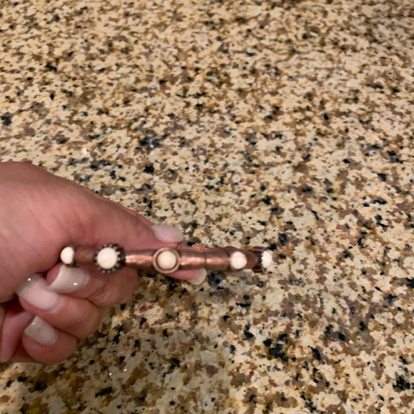 Stylish bronze and pearl color bangle